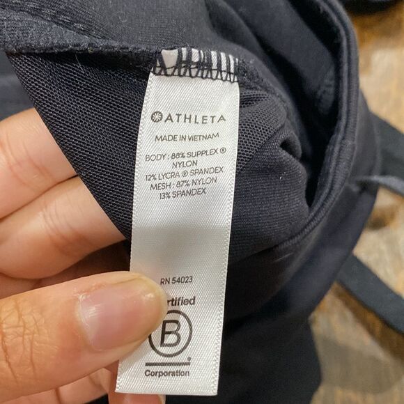 Athleta Metro Downtown Shorts Size Small - Picture 9 of 9